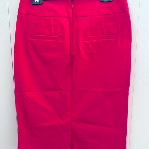 Banana Republic fuchsia Pencil Skirt - Picture 2 of 3